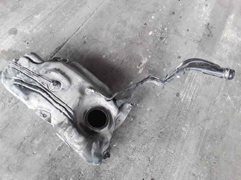 Réservoir de carburant, photo 1 sur 4