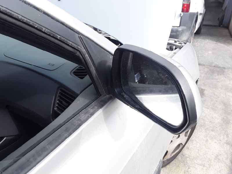 Retrovisor derecho