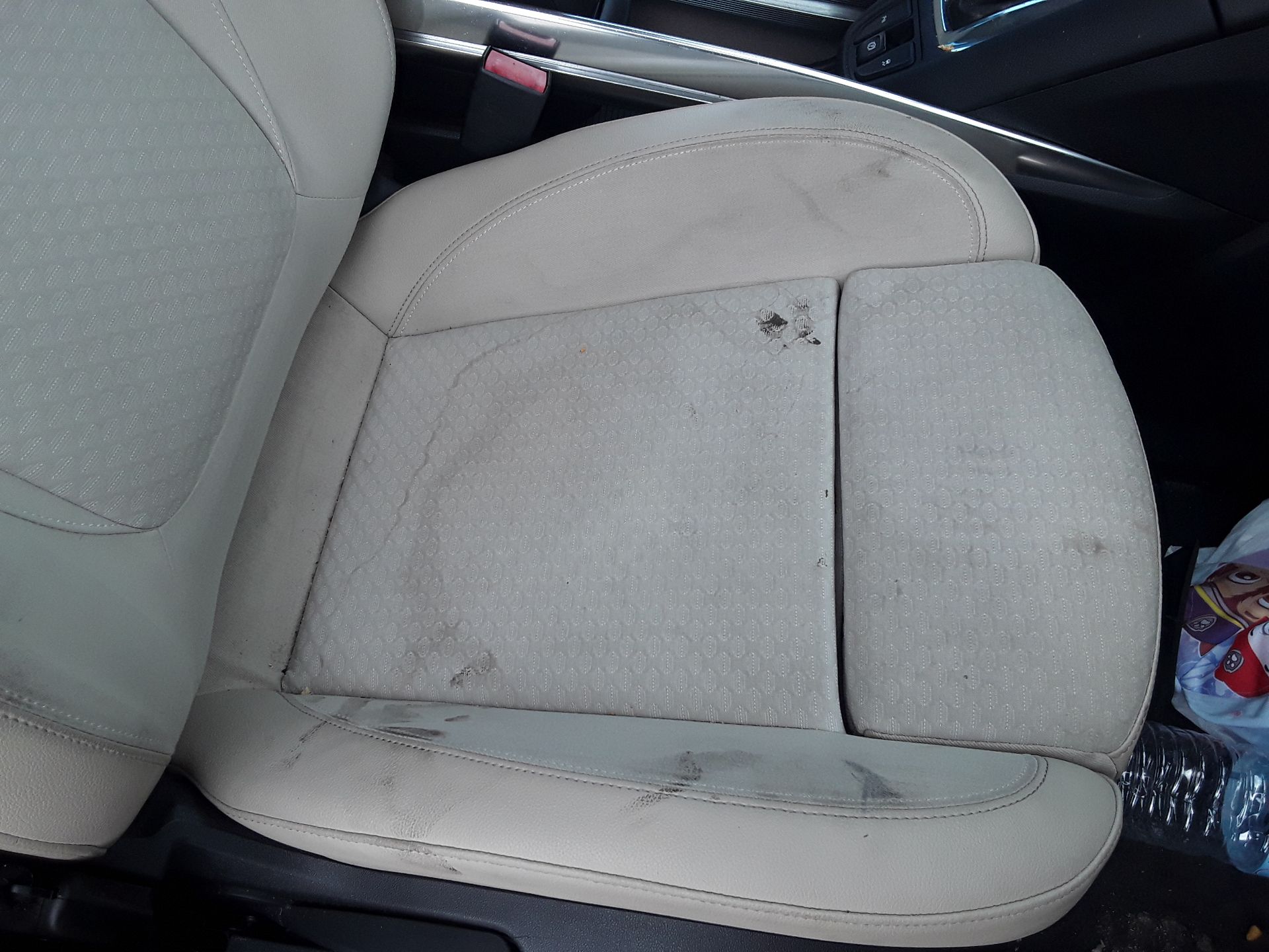 Asiento delantero derecho, foto 1 de 2