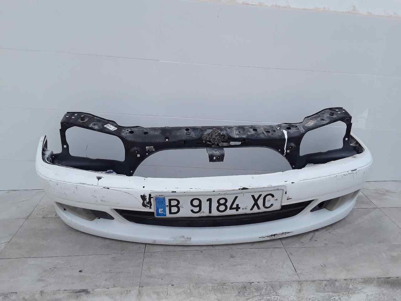 Paragolpes delantero