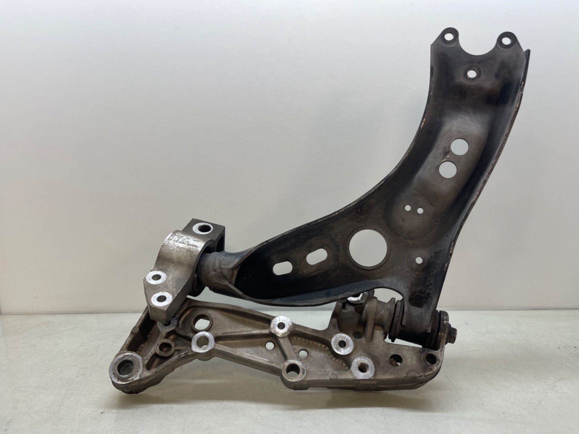 Brazo suspension delantero derecho, foto 1 de 4