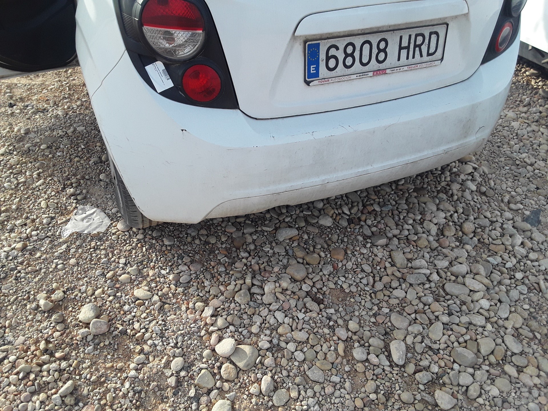 Paragolpes trasero, foto 1 de 2