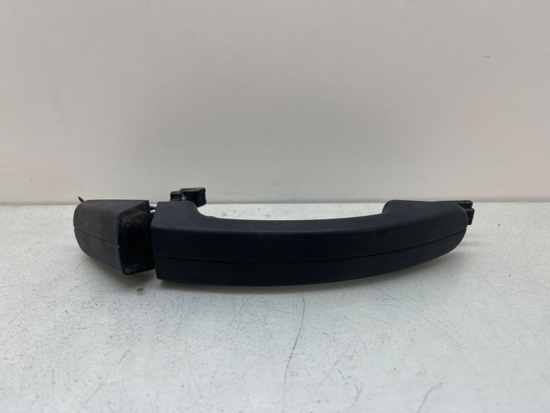 Front right outer door handle, photo 1 of 2