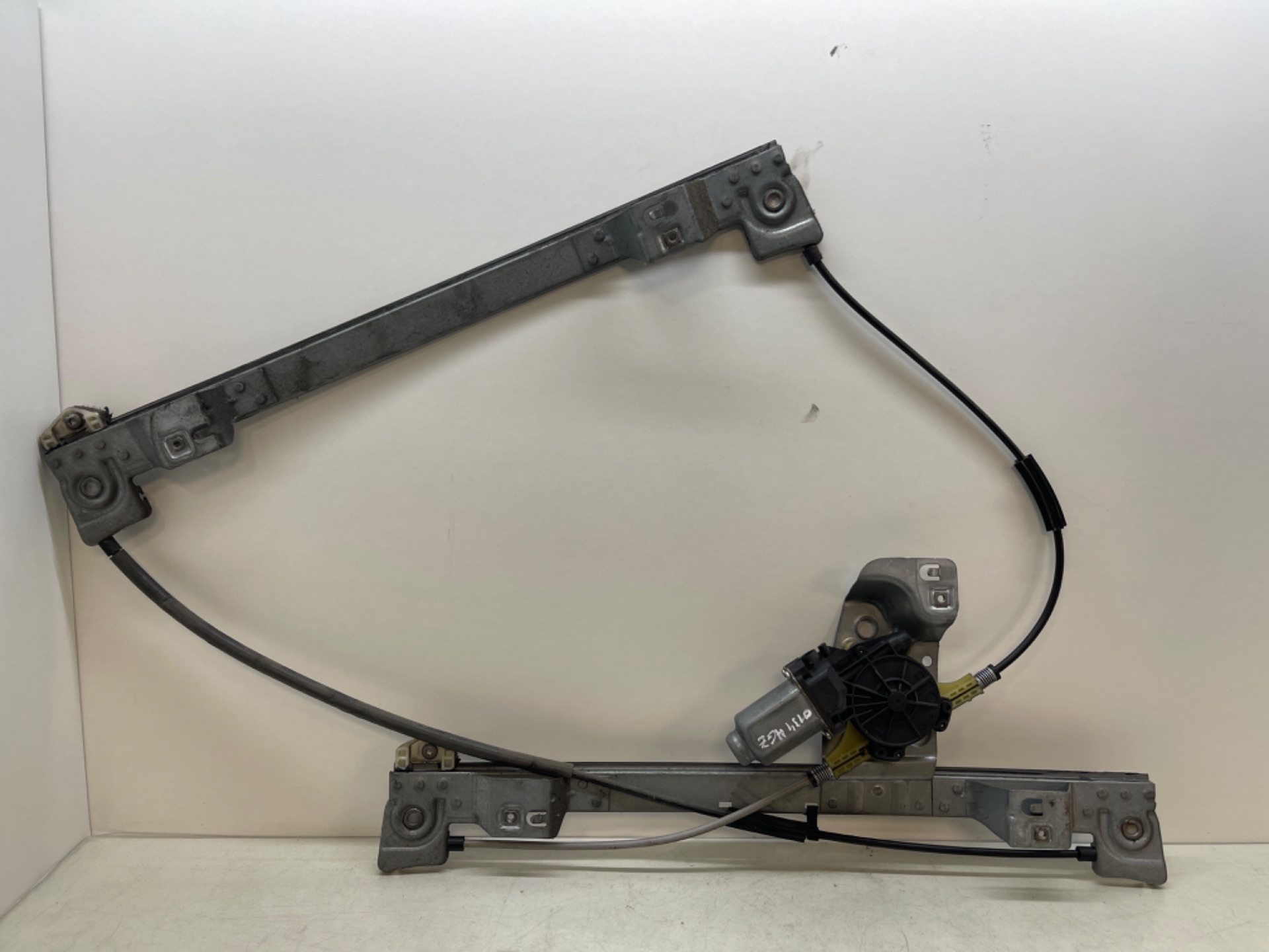 Front right window regulator, photo 1 of 3