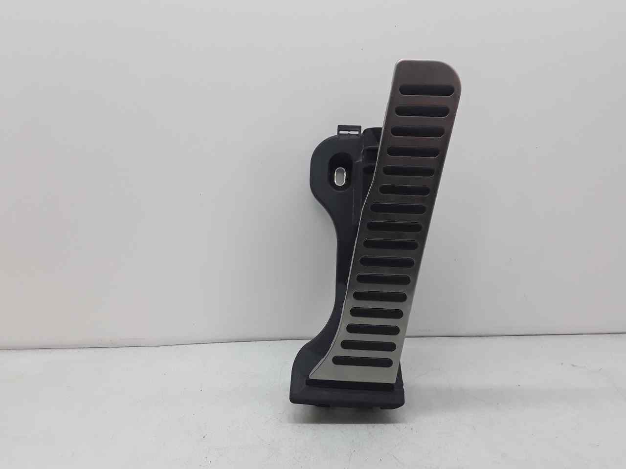 Accelerator pedal, photo 1 of 4