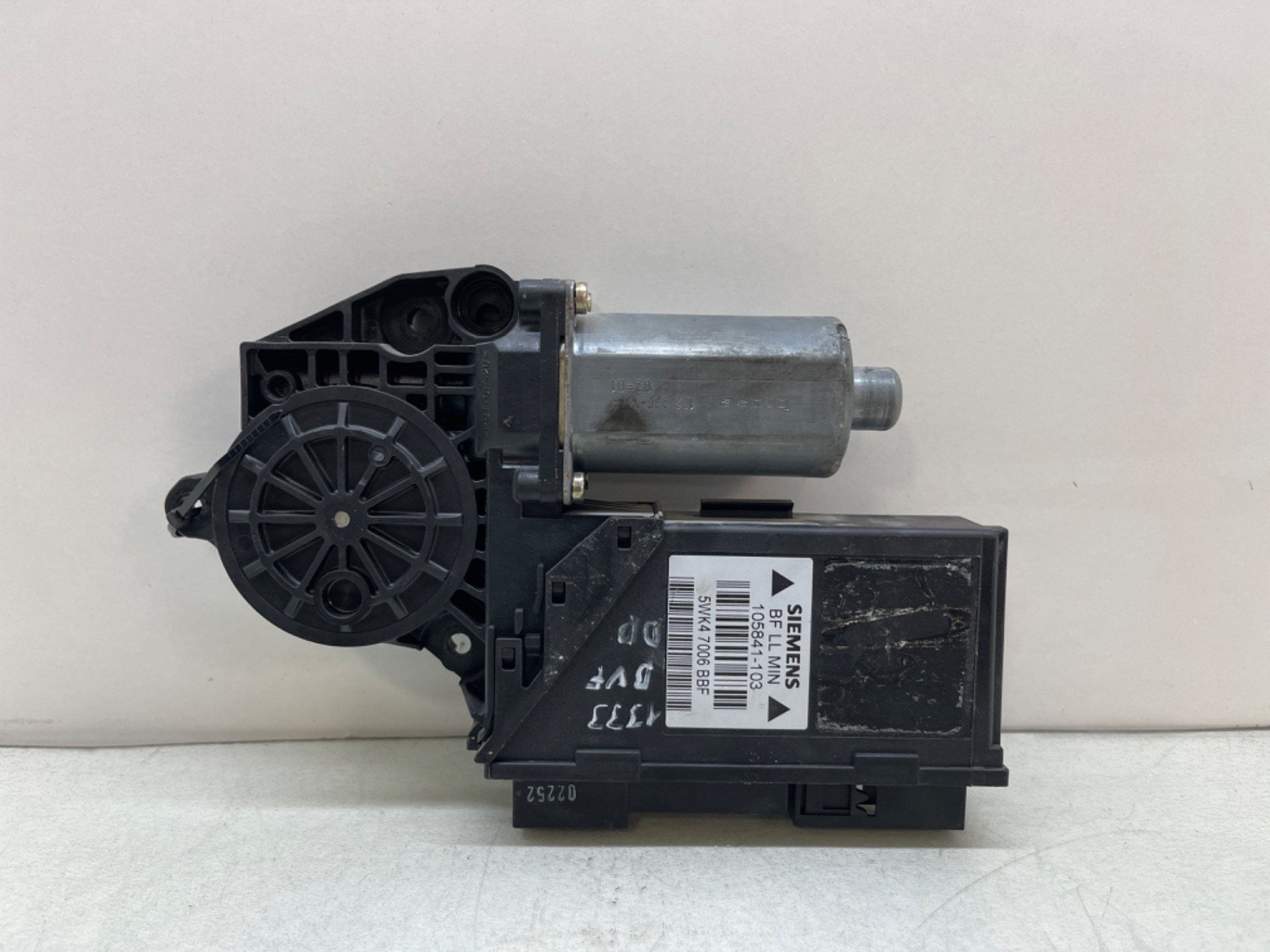 Motor elevalunas delantero derecho