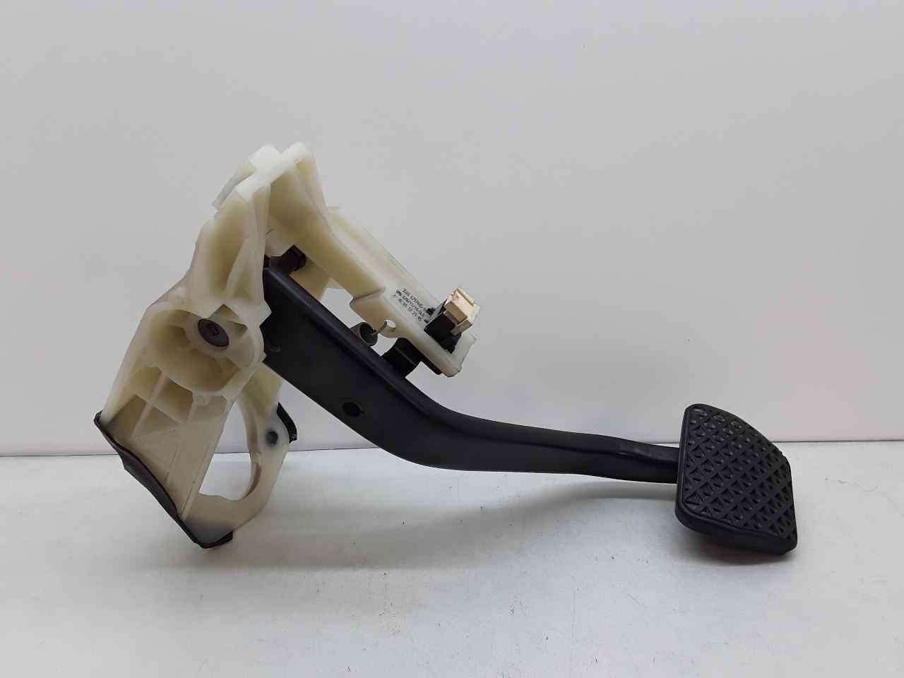 Pedal freno, foto 1 de 5