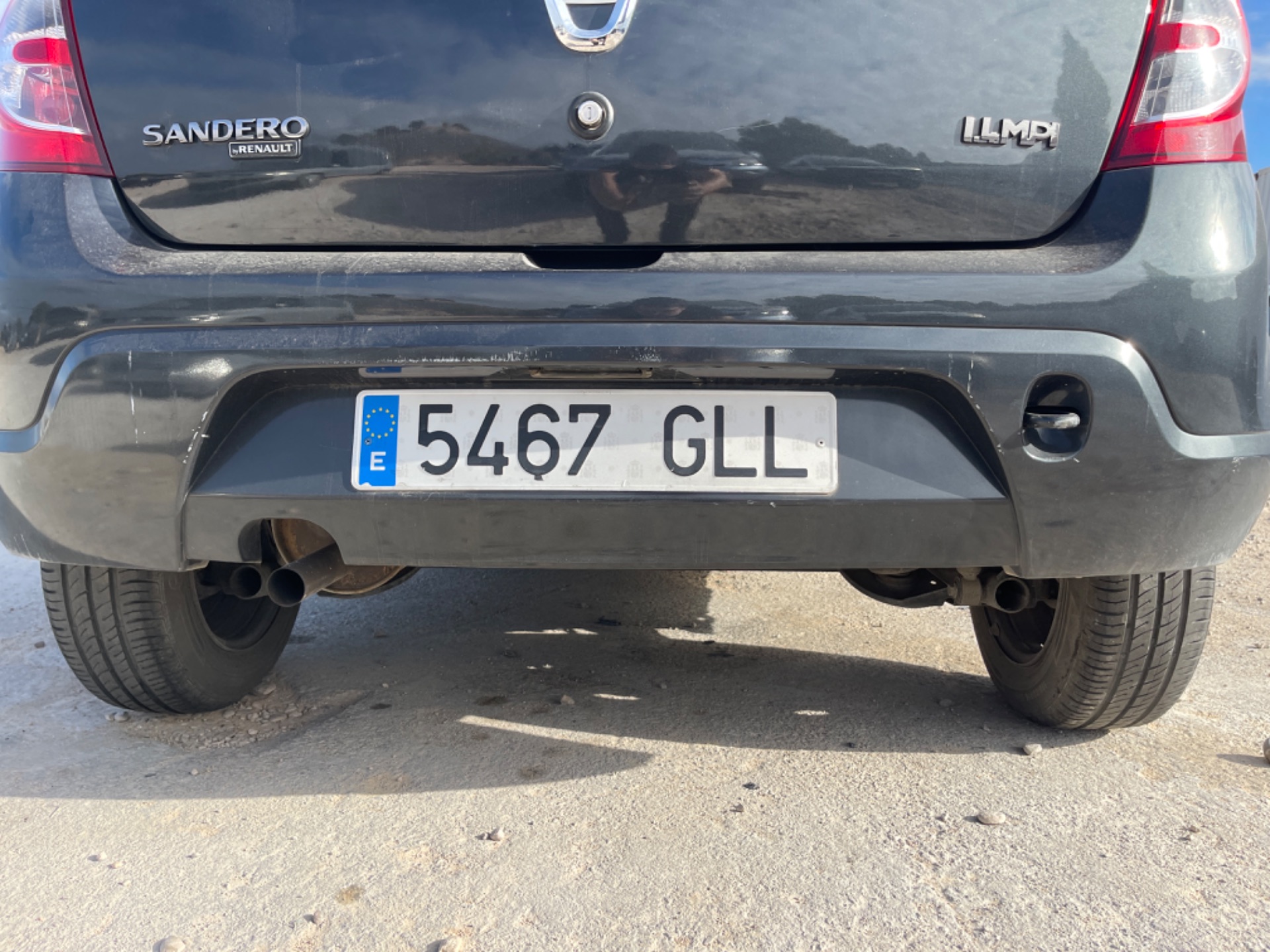 Paragolpes trasero, foto 1 de 3
