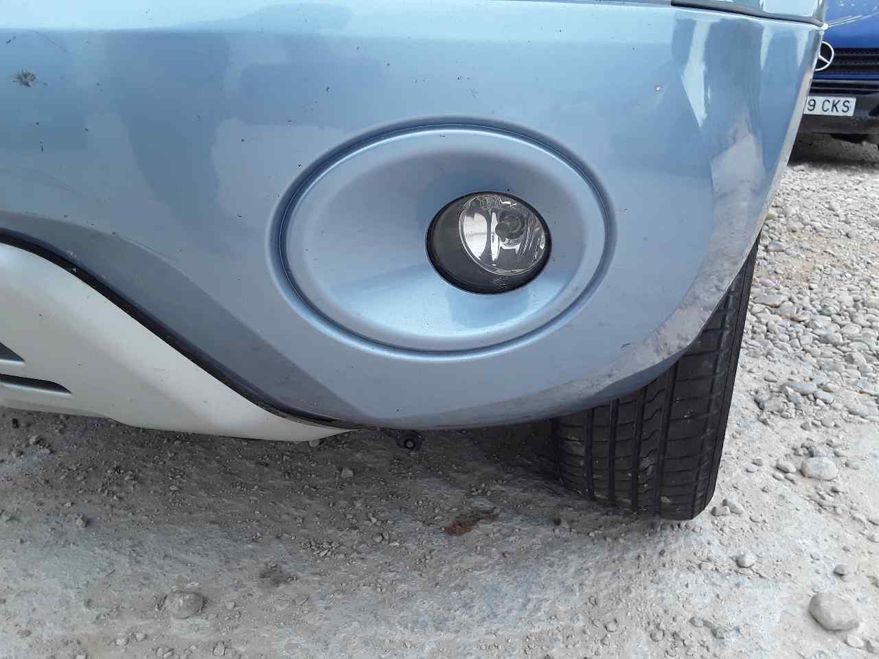Faro antiniebla izquierdo