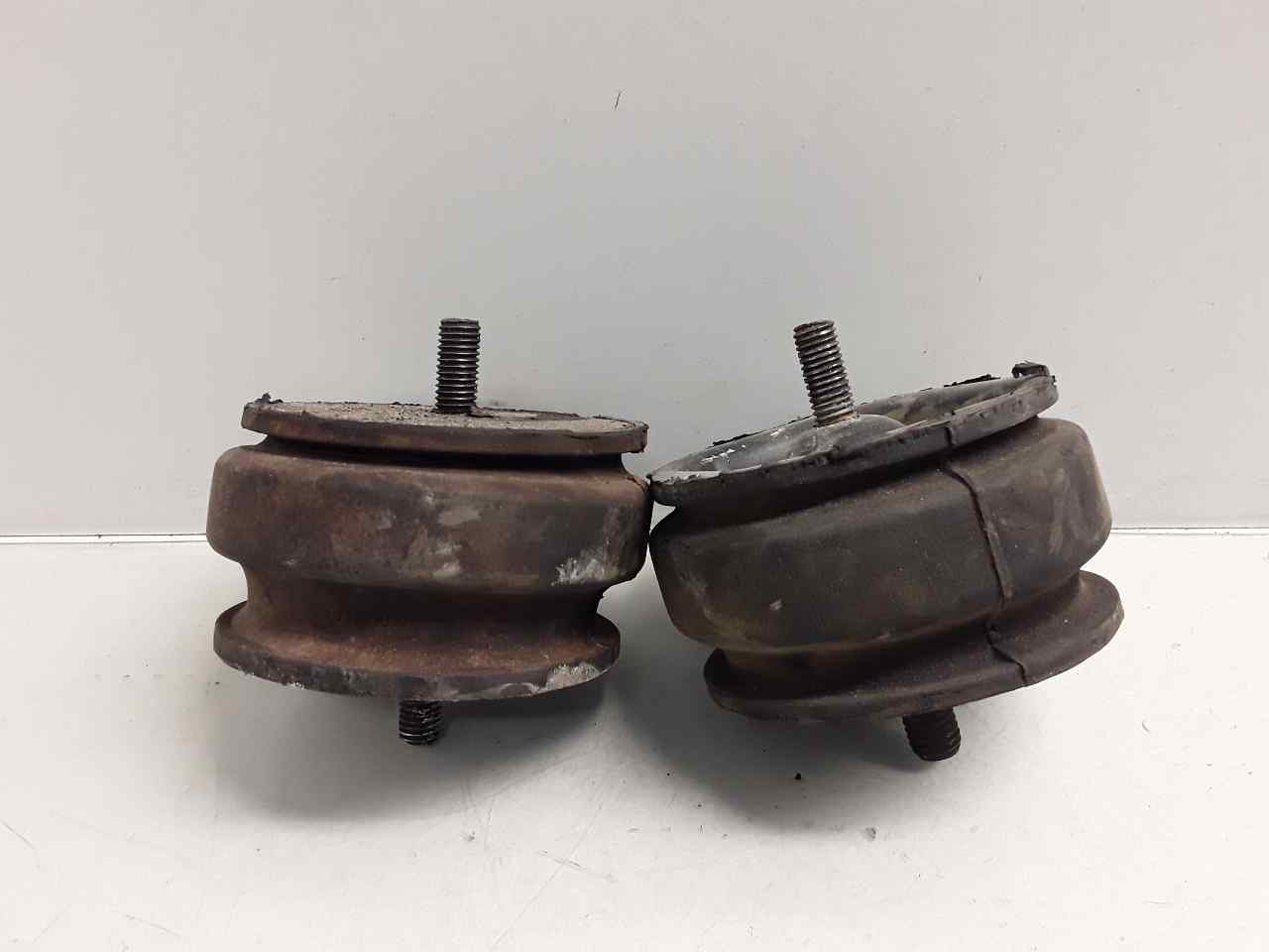 Soporte motor, foto 1 de 3