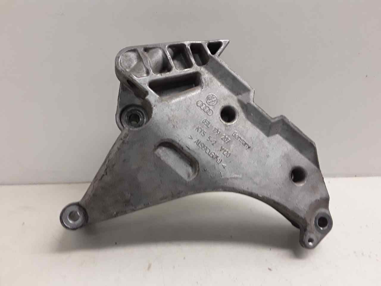 Soporte motor derecho