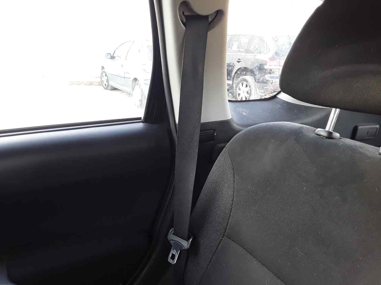 Cinturon seguridad trasero derecho