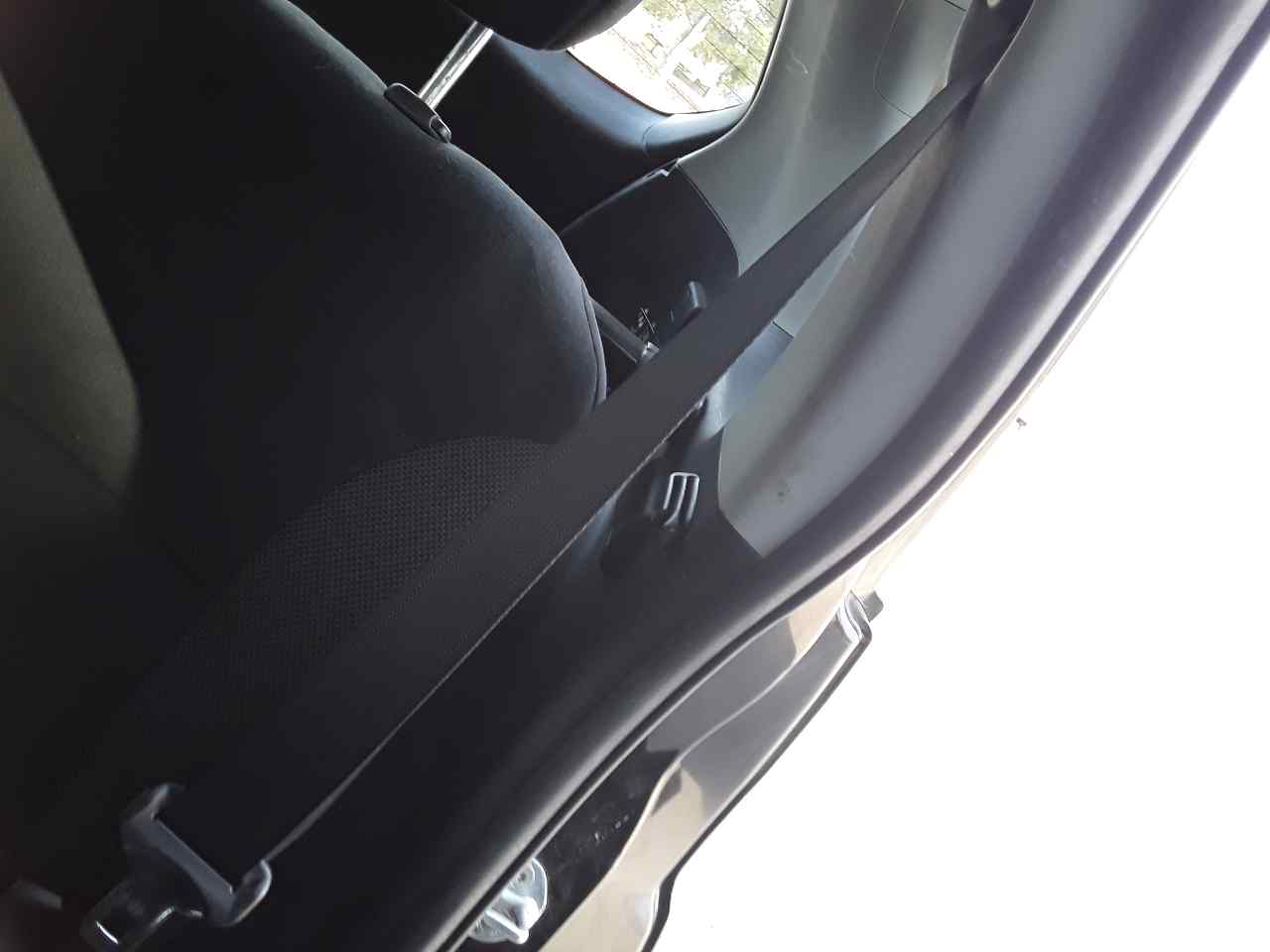 Cinturon seguridad trasero izquierdo