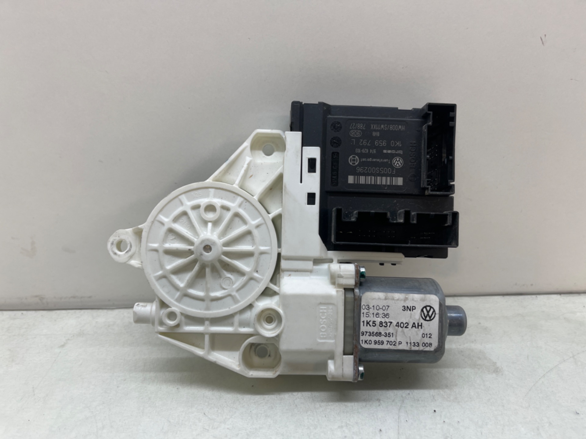 Motor elevalunas delantero derecho