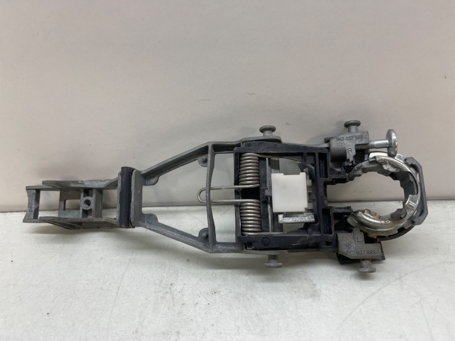 Soporte maneta exterior delantera derecha