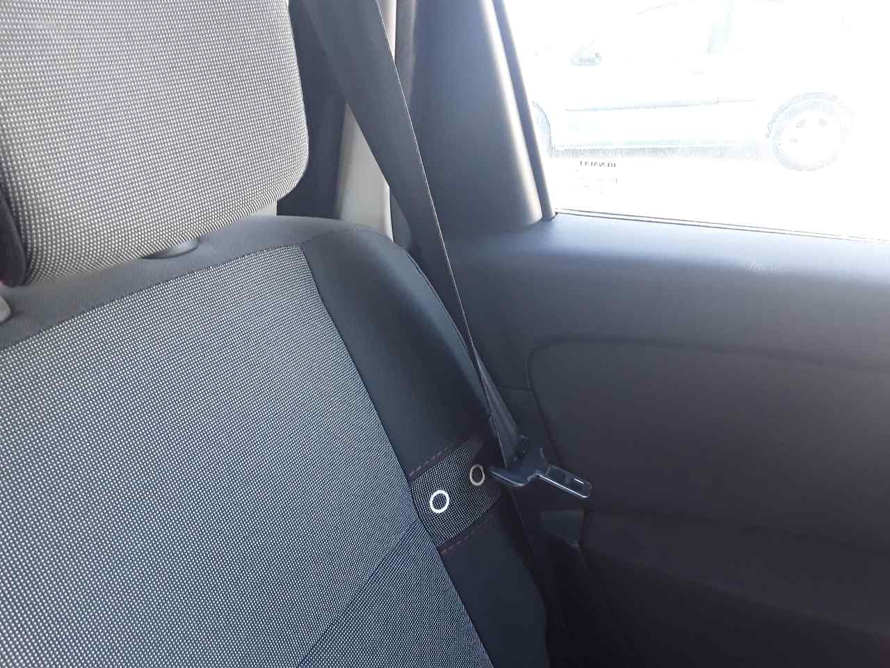 Cinturon seguridad trasero izquierdo