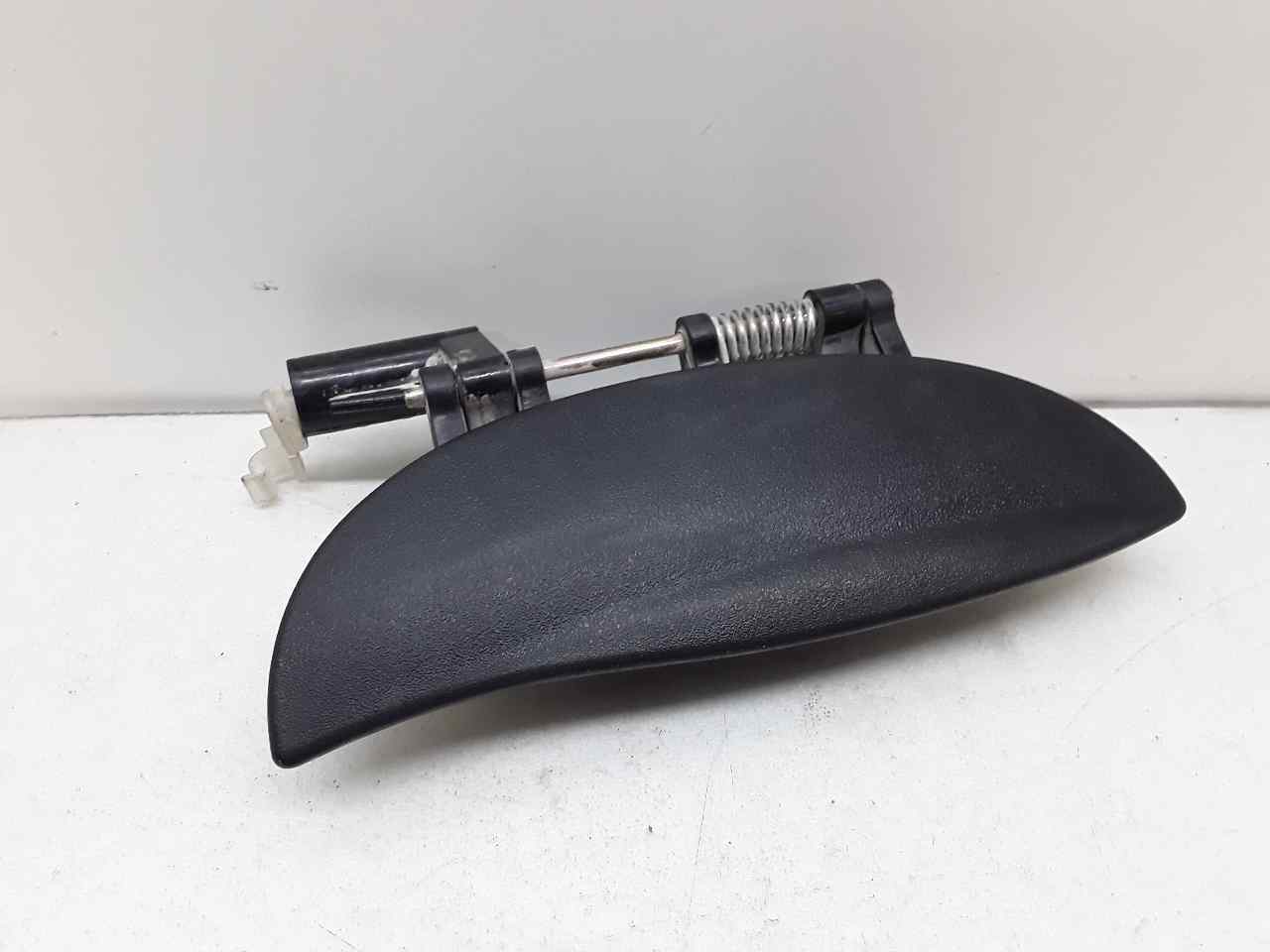 Front right outer door handle, photo 1 of 3