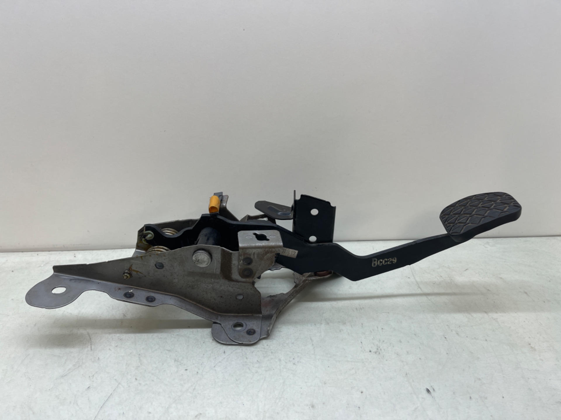 Pedal embrague