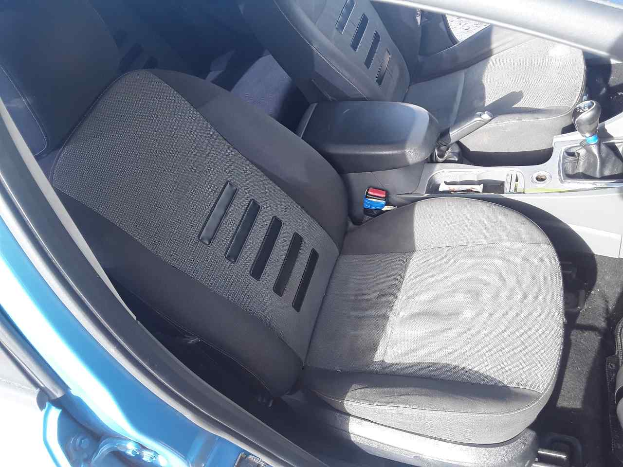 Asiento delantero derecho