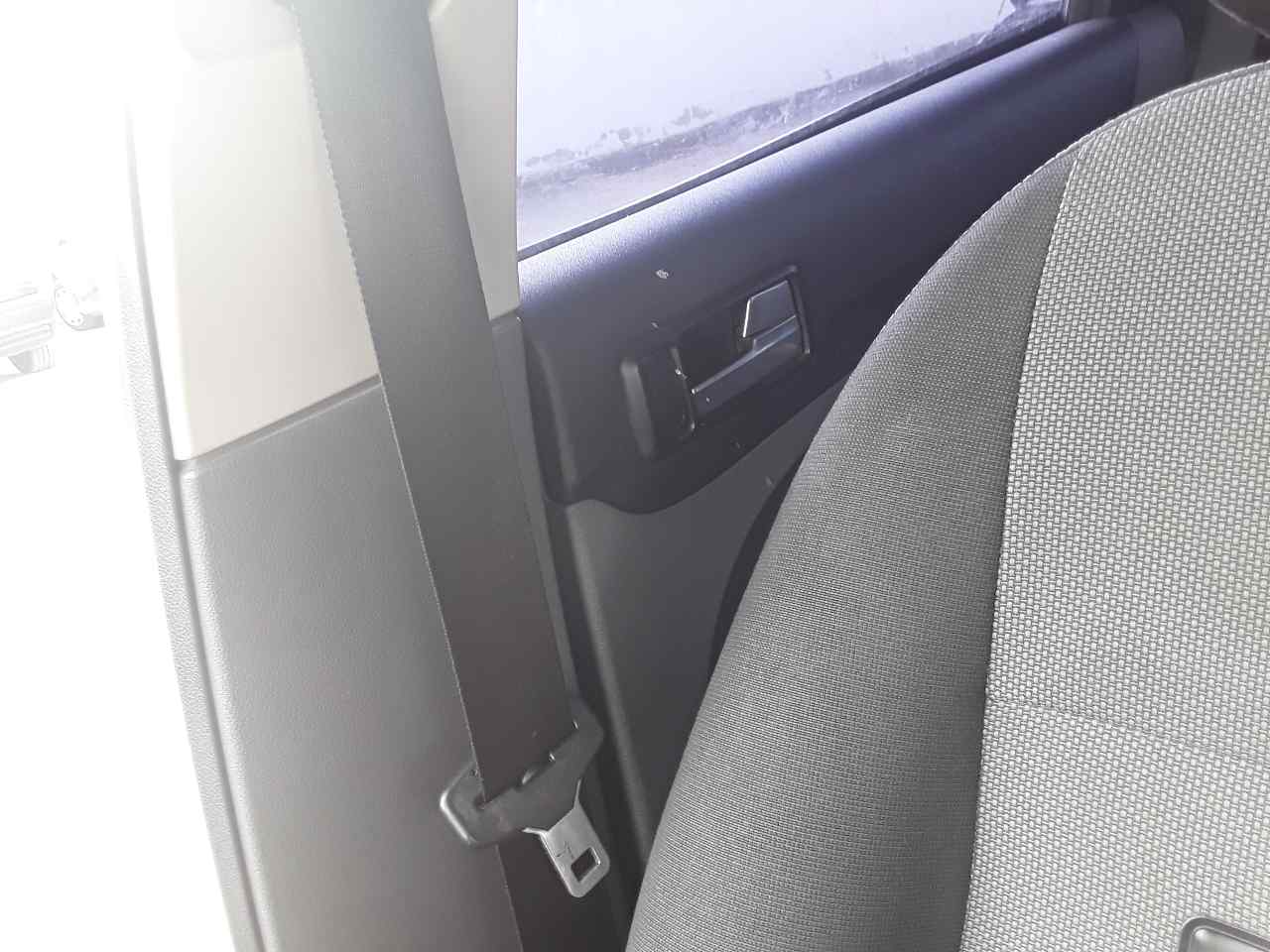Cinturon seguridad delantero derecho
