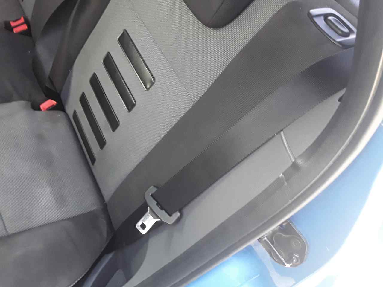 Cinturon seguridad trasero izquierdo