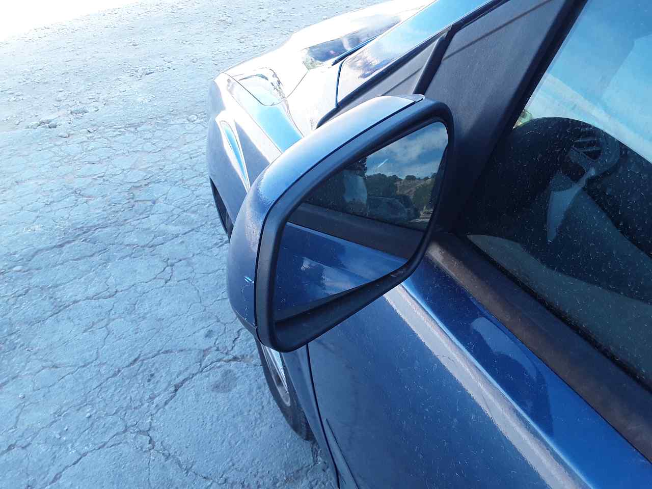 Retrovisor izquierdo