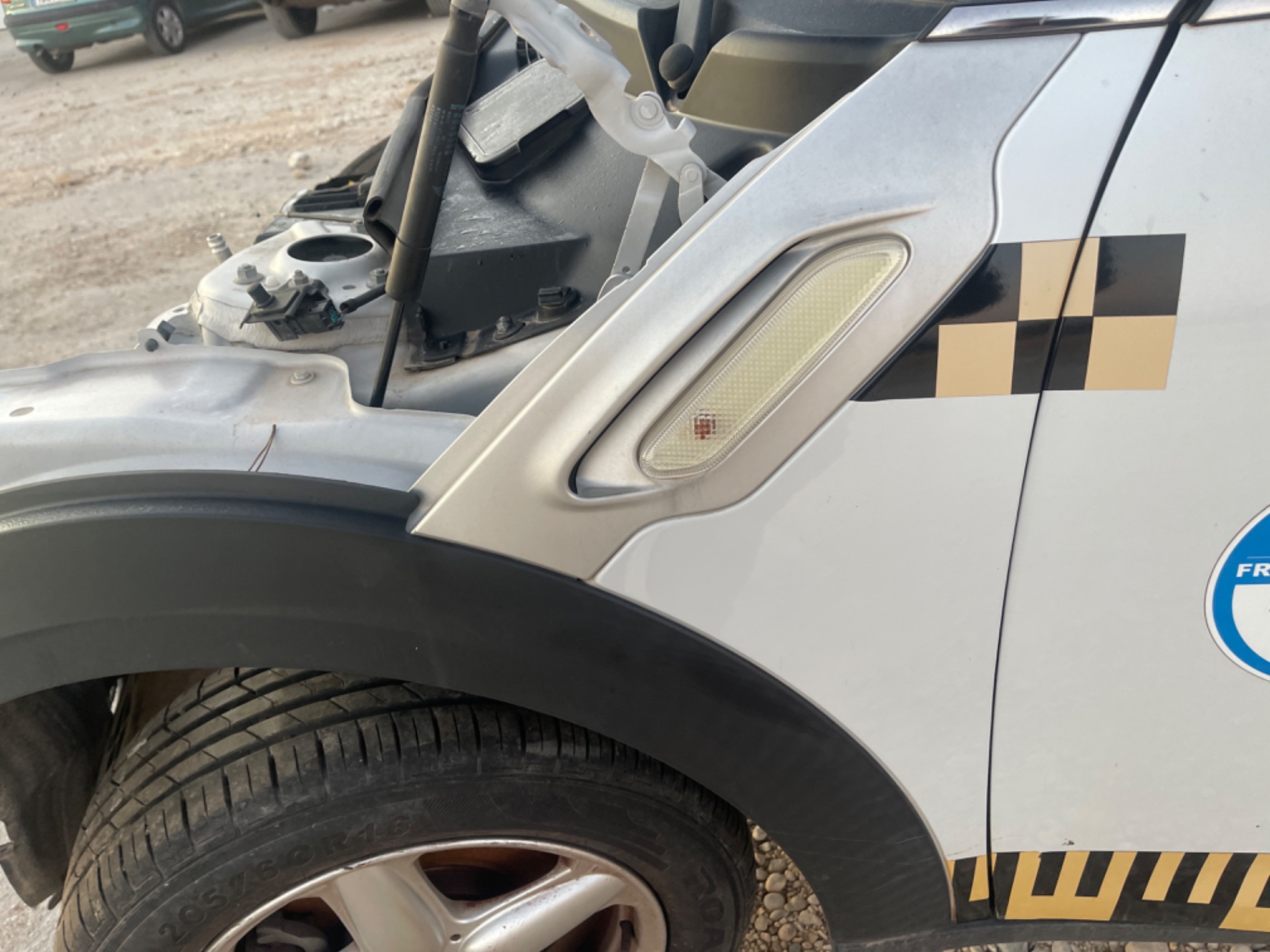 Parafango anteriore sinistro, foto 1 di 1
