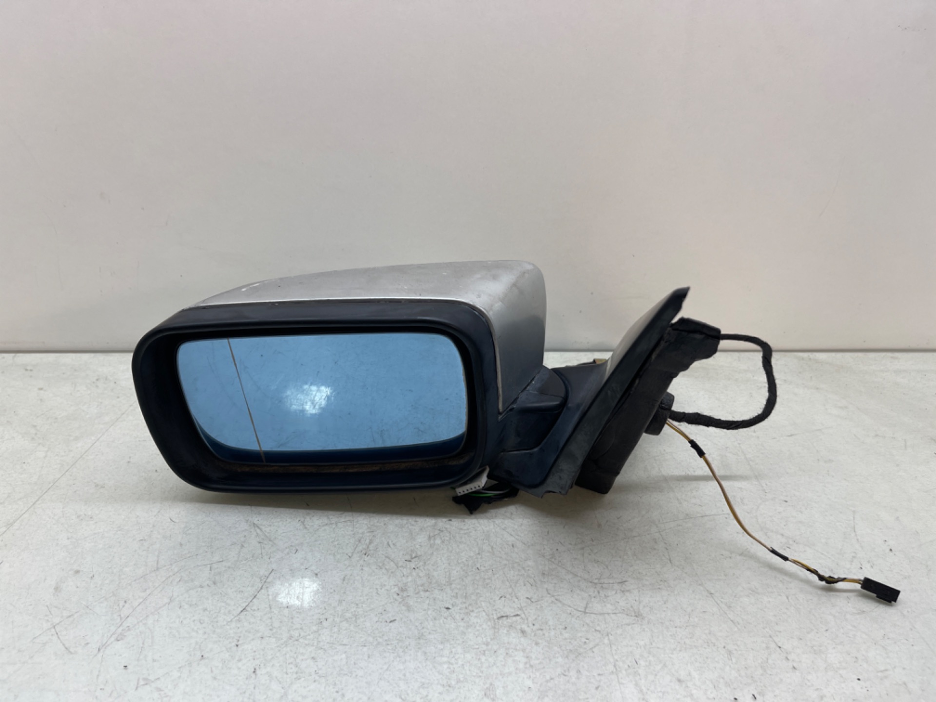 Retrovisor izquierdo