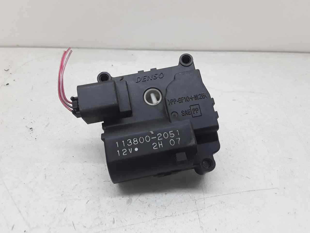 Motor apertura trampillas climatizador