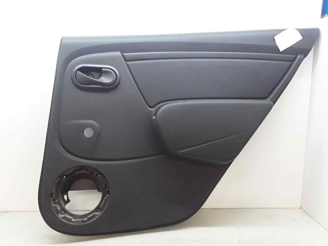 Rear right door trim, photo 1 of 6
