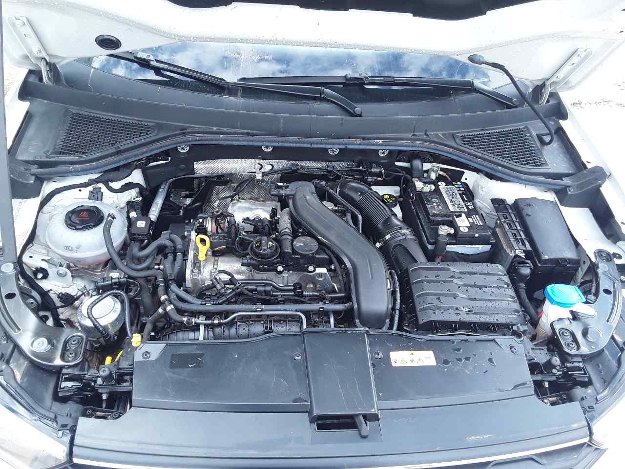 Complete engine, photo 1 of 1