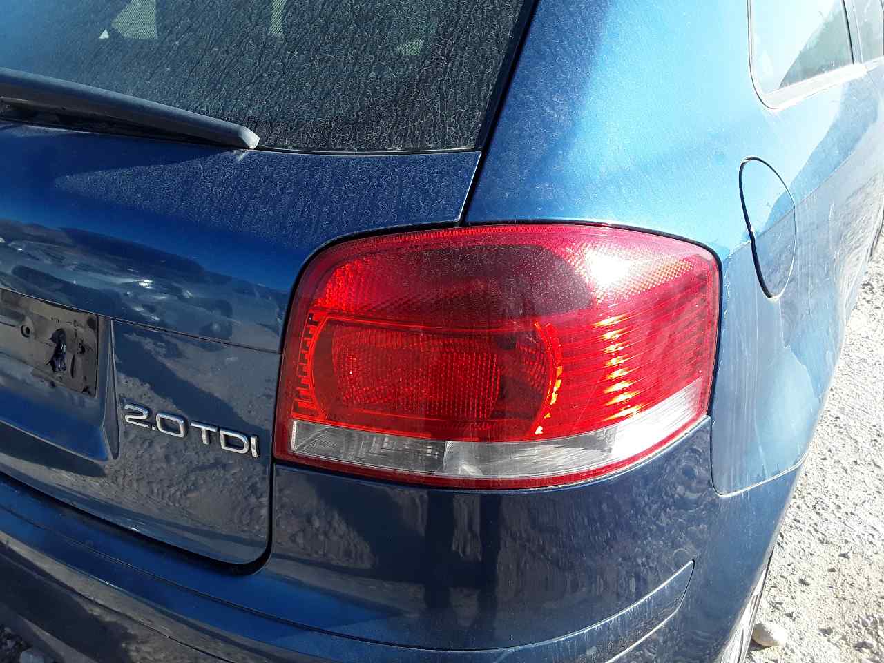 Piloto trasero derecho, foto 1 de 7