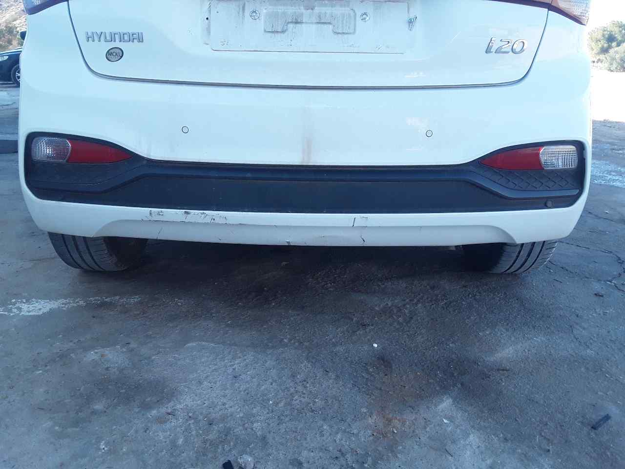 Paragolpes trasero