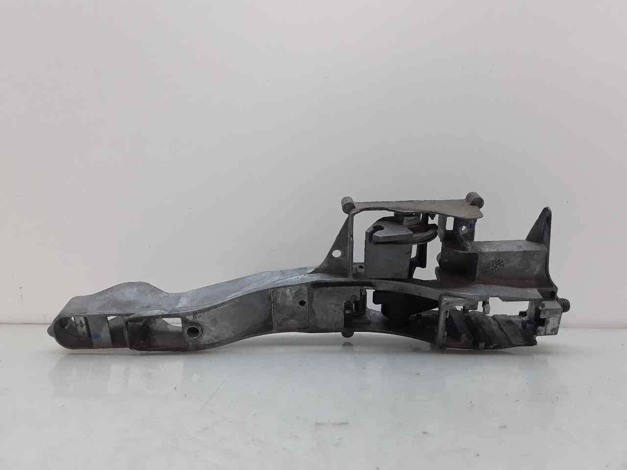 Soporte maneta exterior delantera izquierda