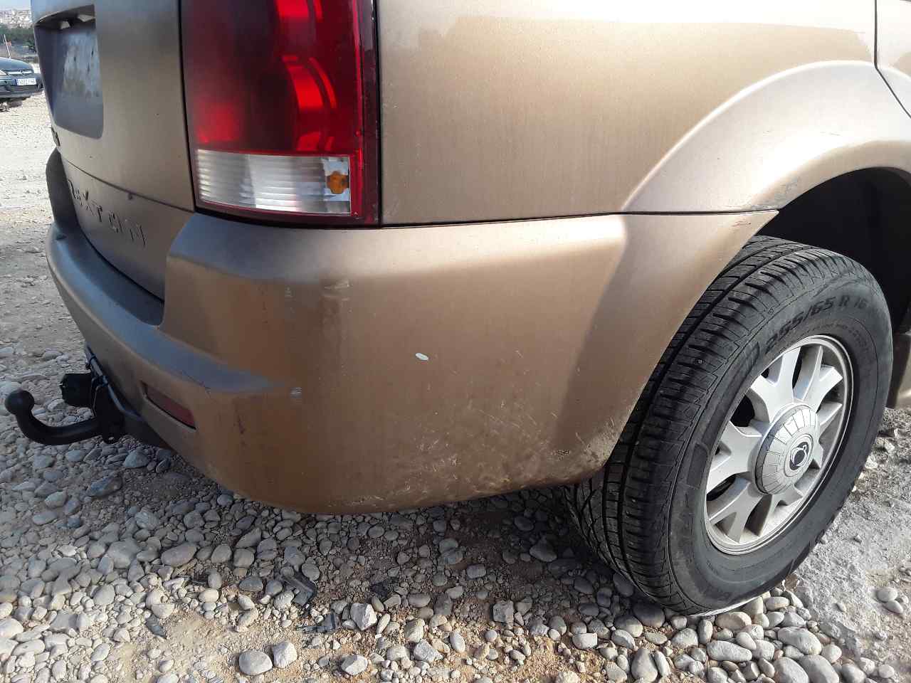 Paragolpes trasero