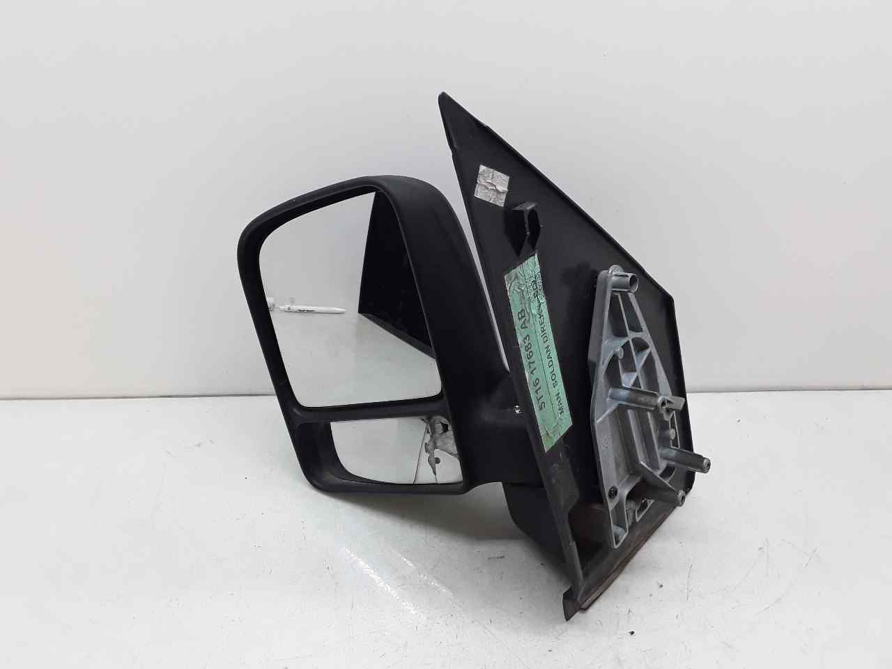 Retrovisor izquierdo