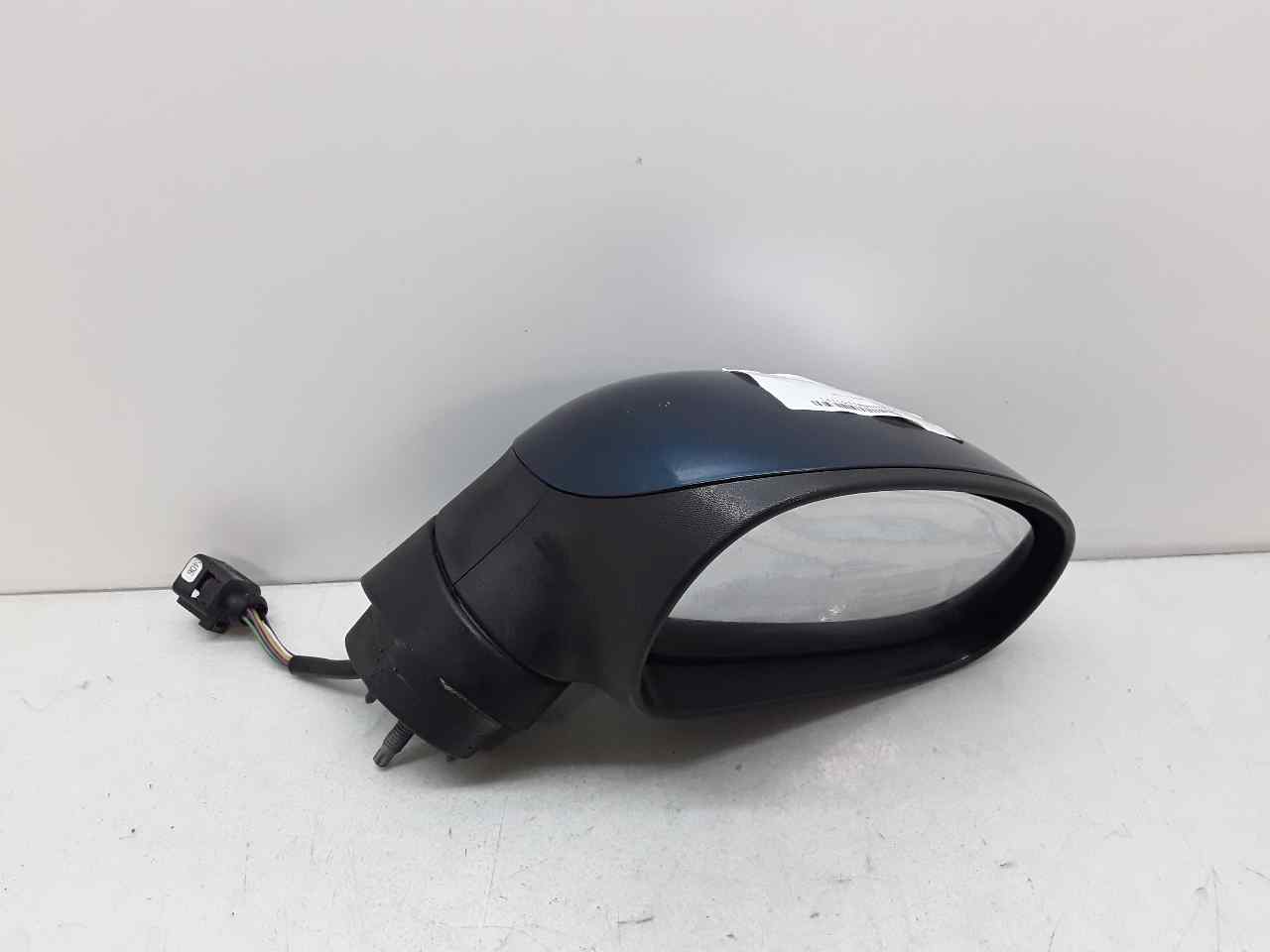 Retrovisor derecho, foto 1 de 6