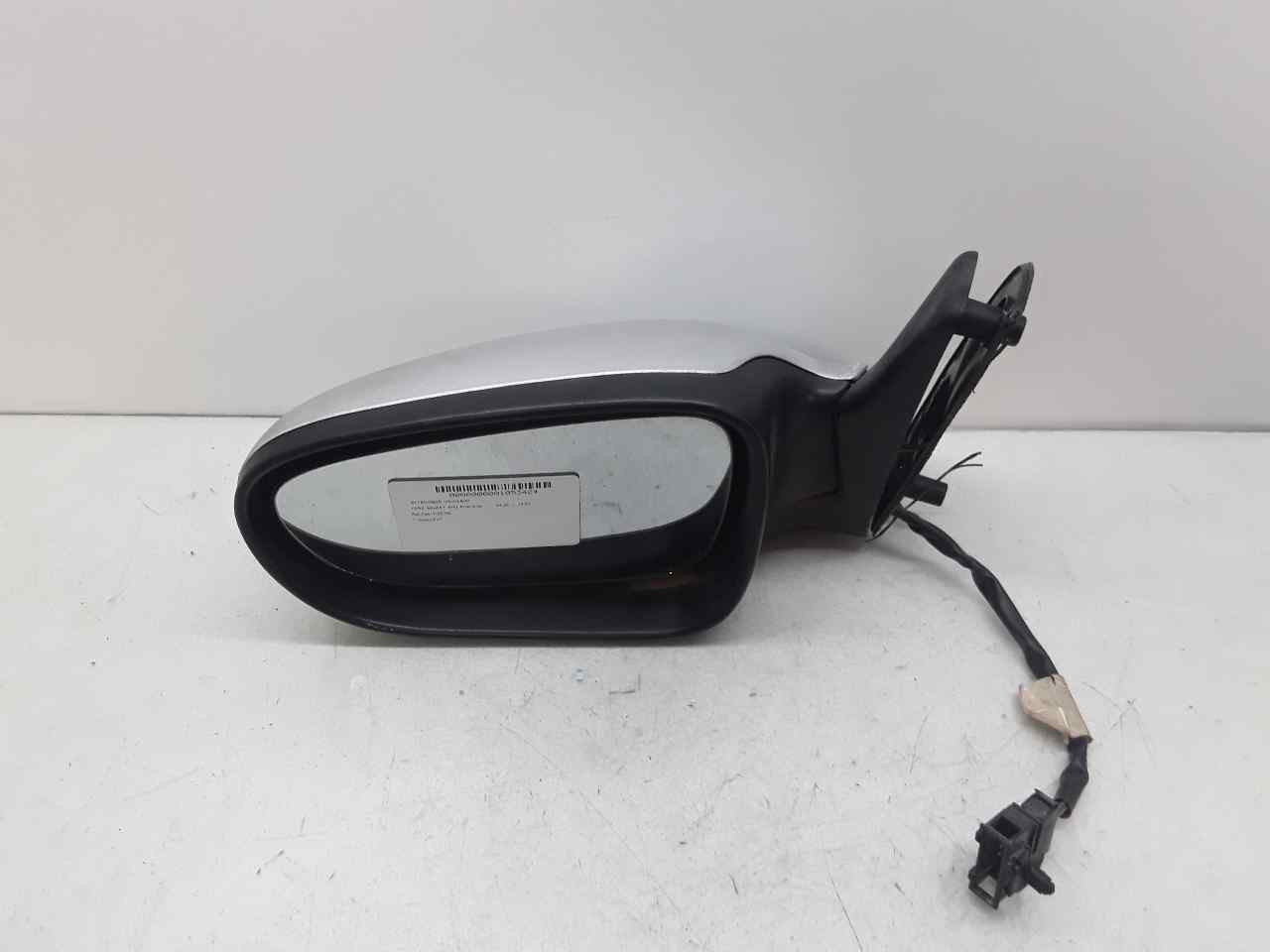 Retrovisor izquierdo