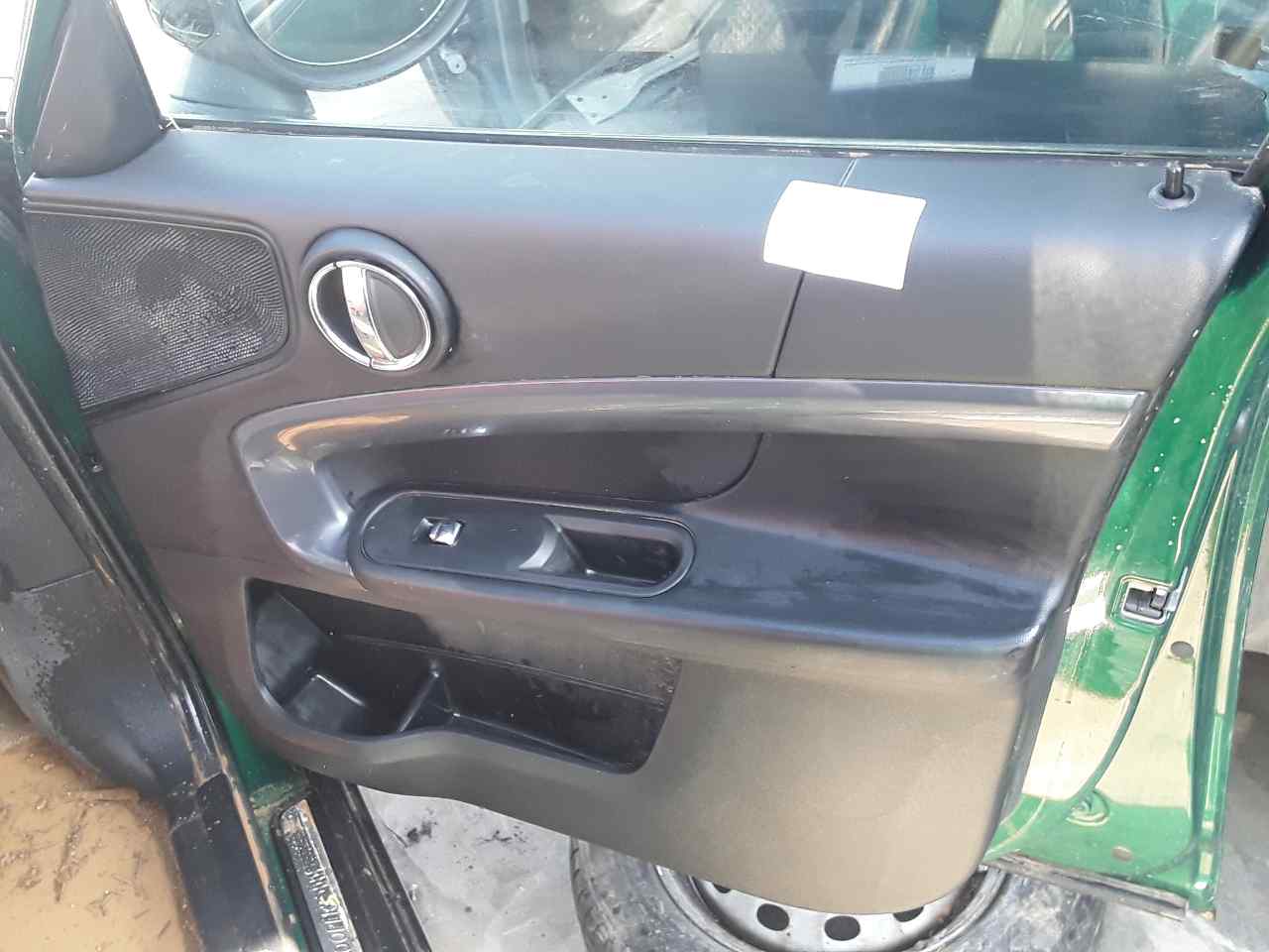 Guarnecido puerta delantera derecha, foto 1 de 2