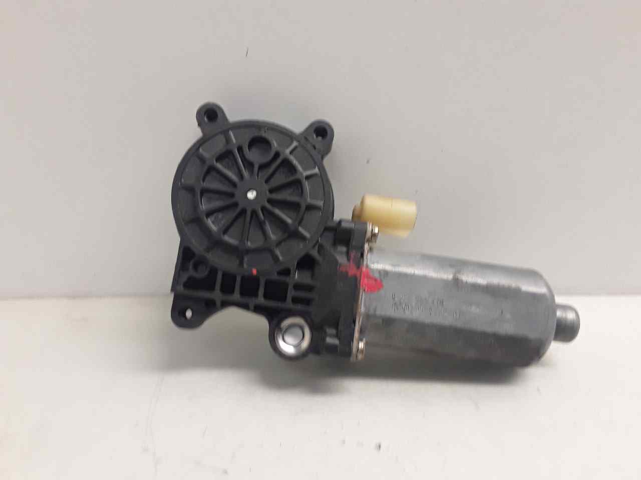 Motor elevalunas delantero derecho