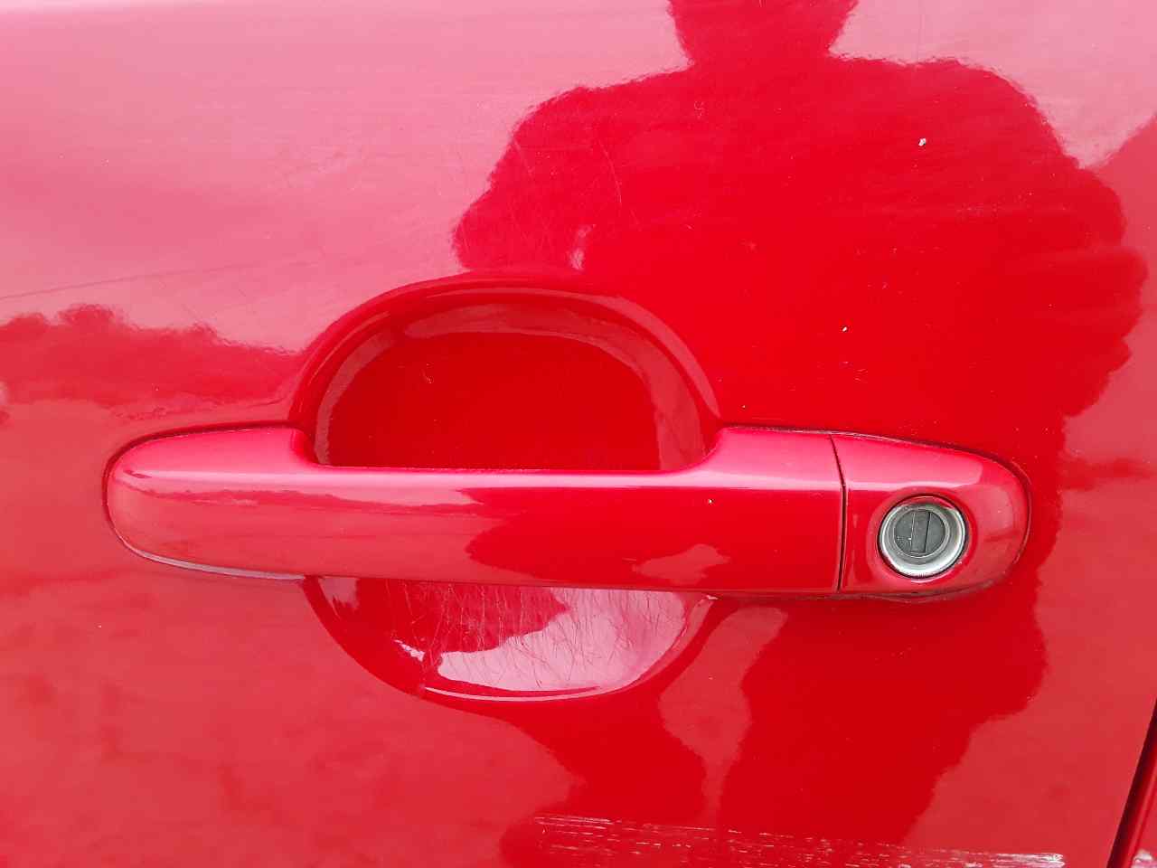 Front left outer door handle, photo 1 of 1