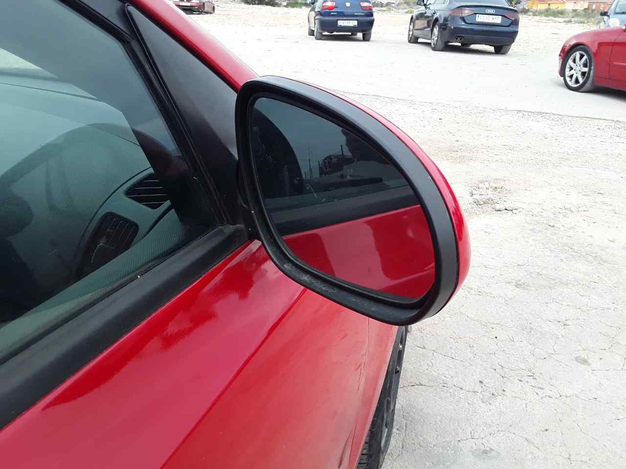 Retrovisor derecho