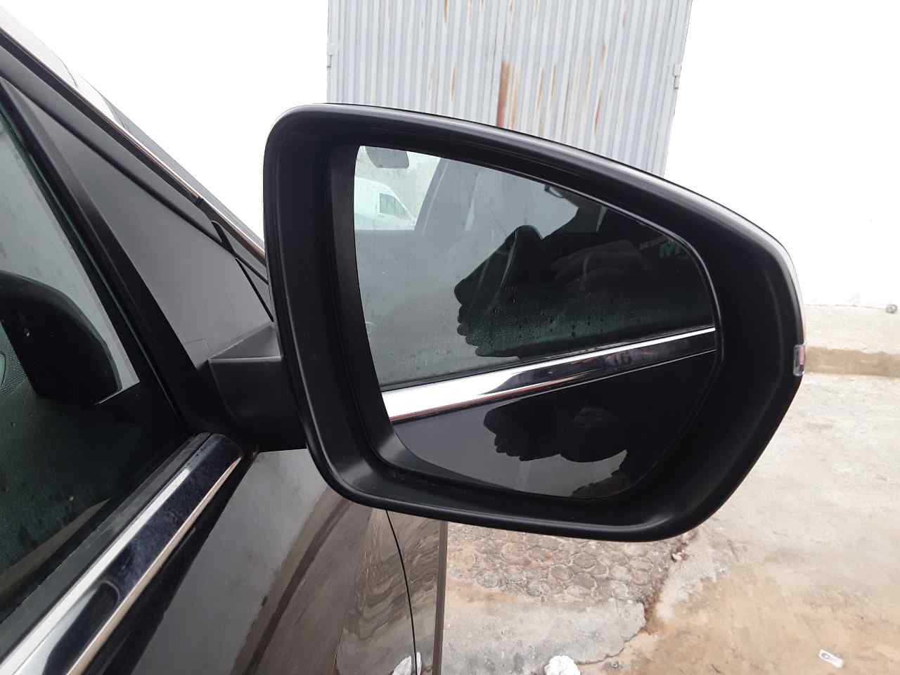 Retrovisor derecho, foto 1 de 9