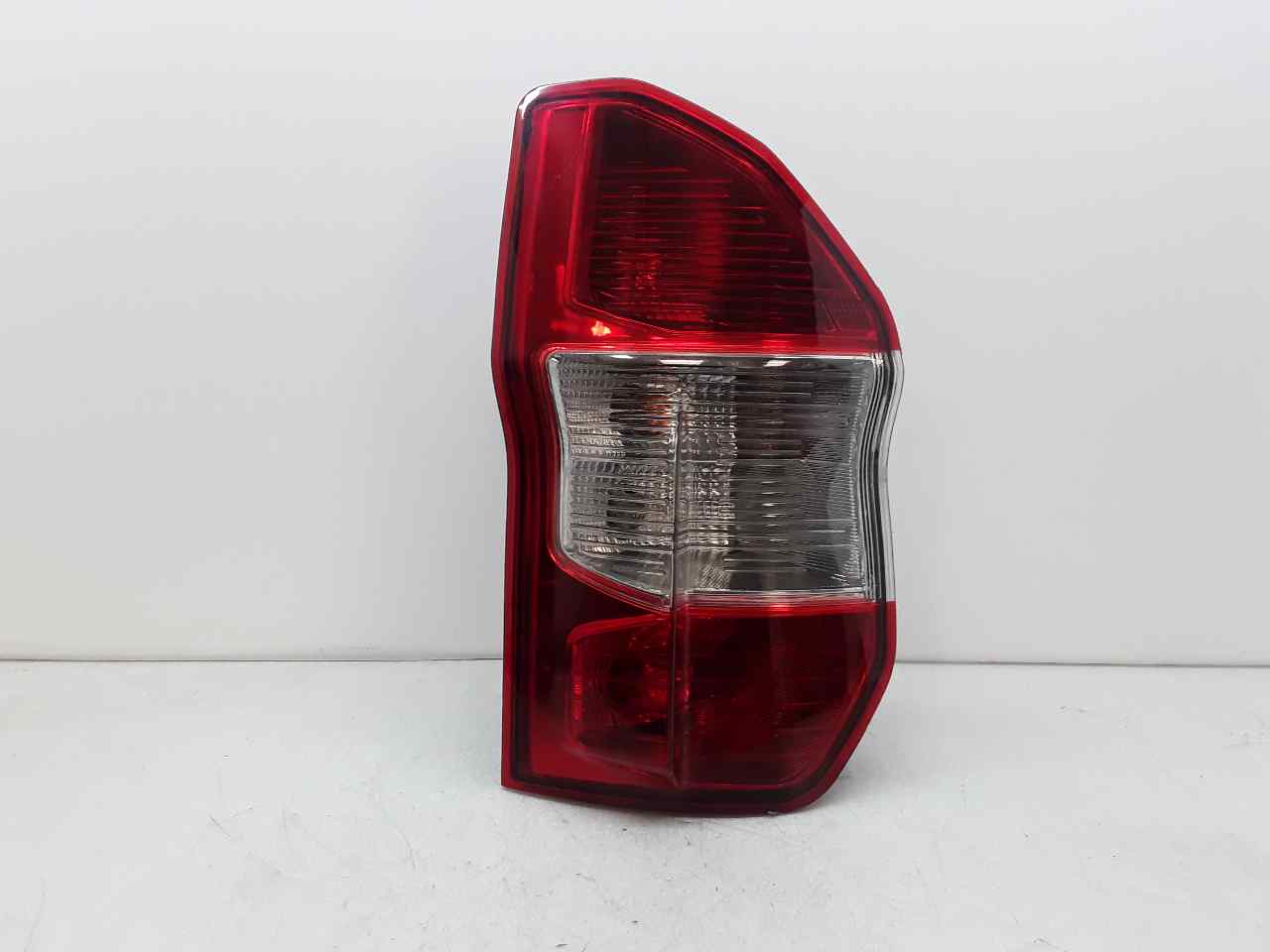Left rear light, photo 1 of 9