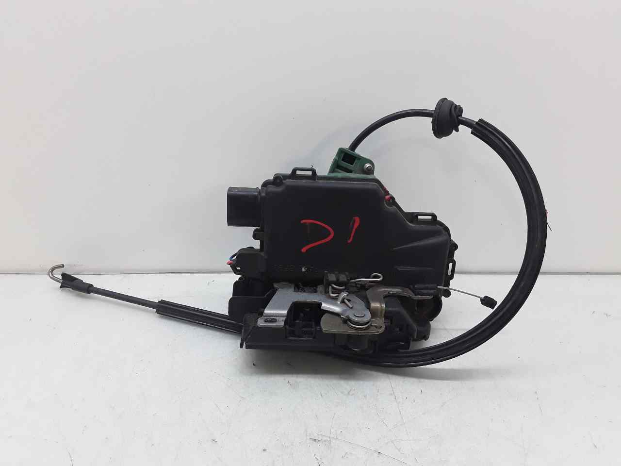 Cerradura puerta delantera izquierda