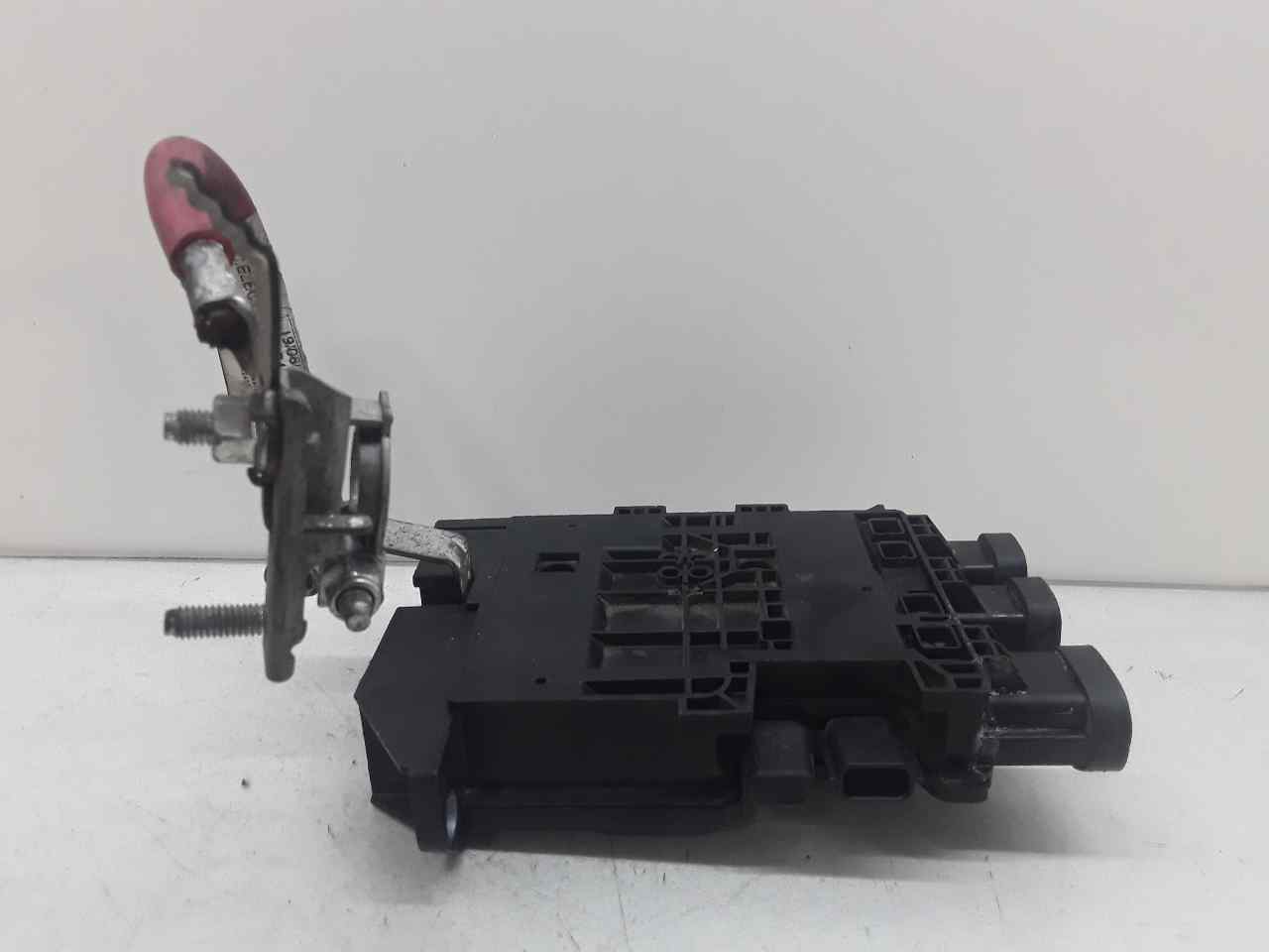 Caja reles / fusibles