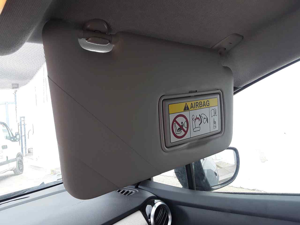 Right sun visor, photo 1 of 1