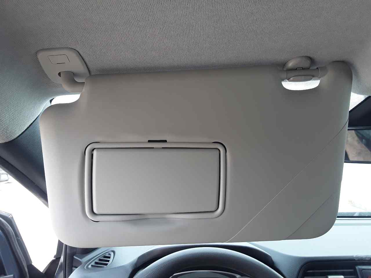 Left sun visor, photo 1 of 1
