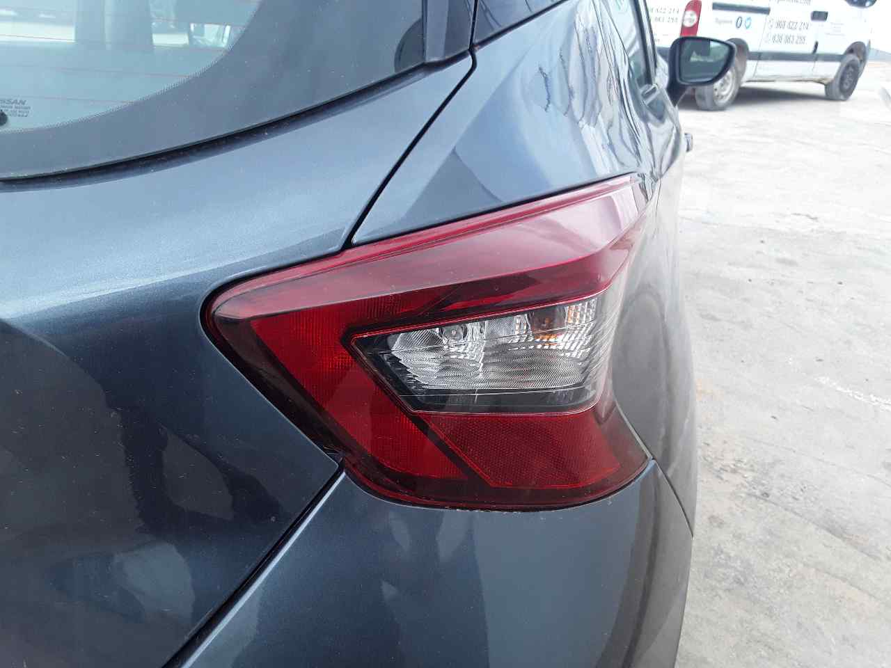 Piloto trasero derecho, foto 1 de 2