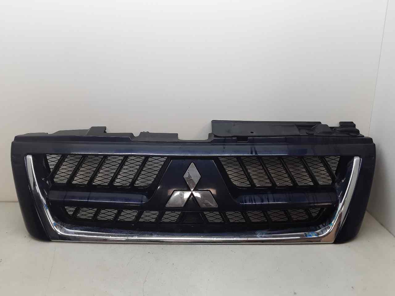 Front grille, photo 1 of 8